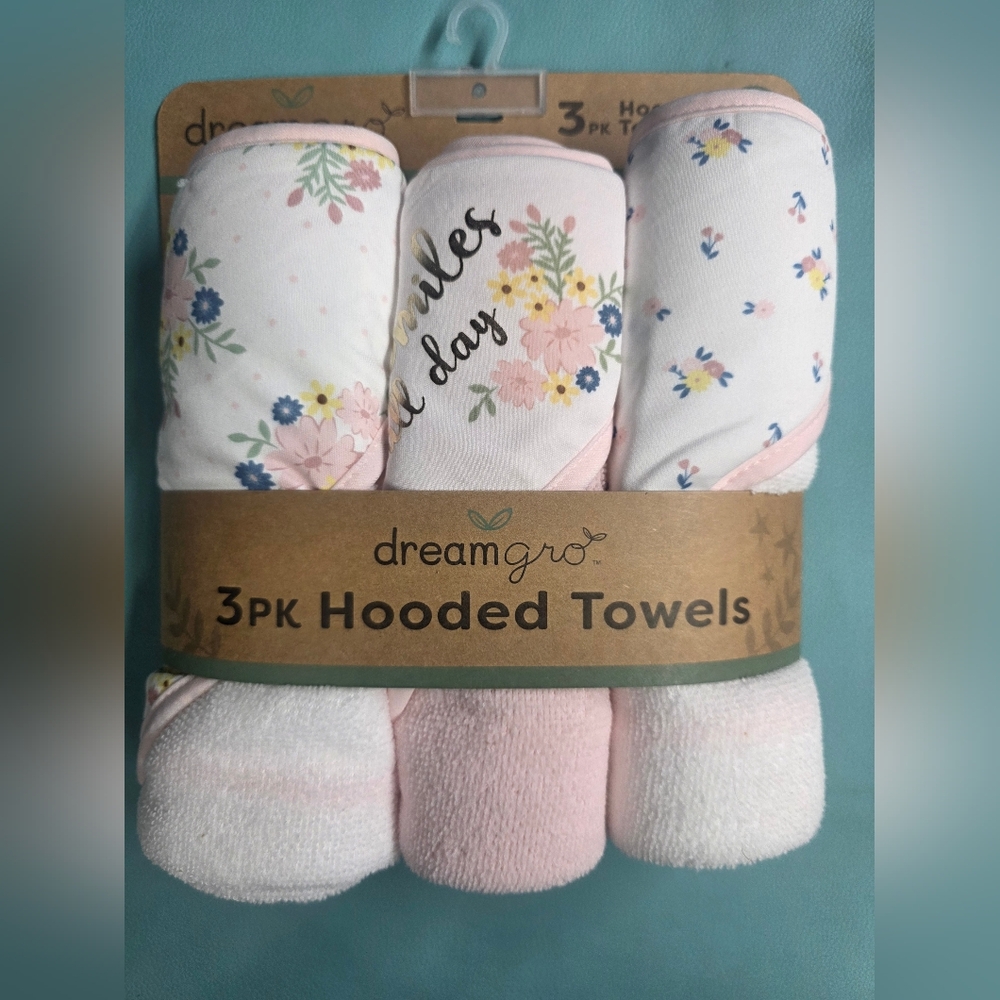 dreamgro 3pk Floral Hooded Baby Towels in Pink and White